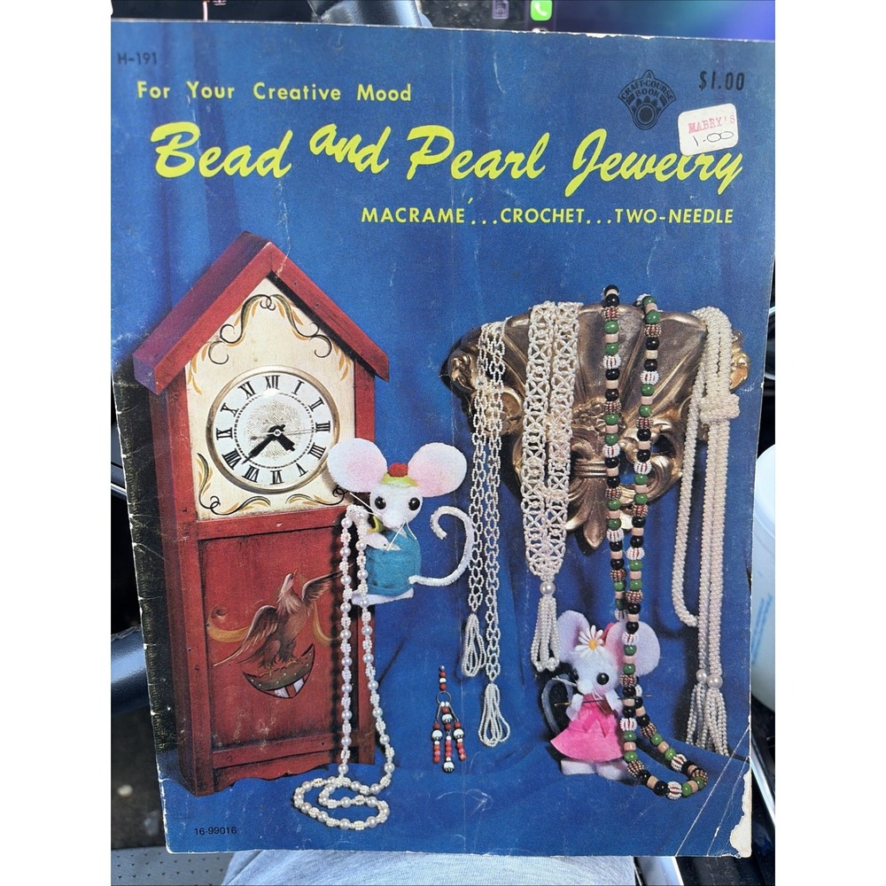 Vintage 1971 Bead and Pearl Jewelry Macrame Crochet Craft Book H-191